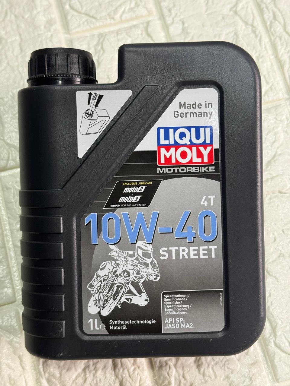 LIQUI MOLY 10W-40 Street Semi Synthetic angle 2