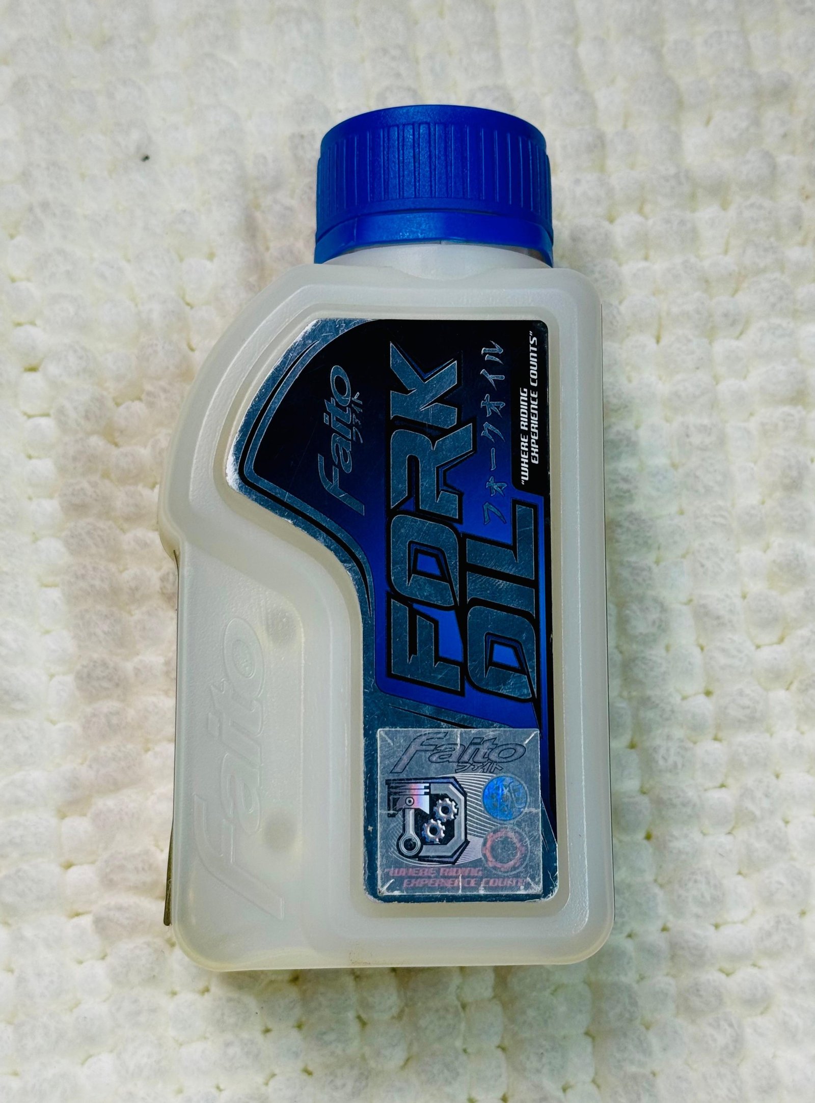 Faito Fork Oil 10W Premium Suspension Oil 250ml angle 2