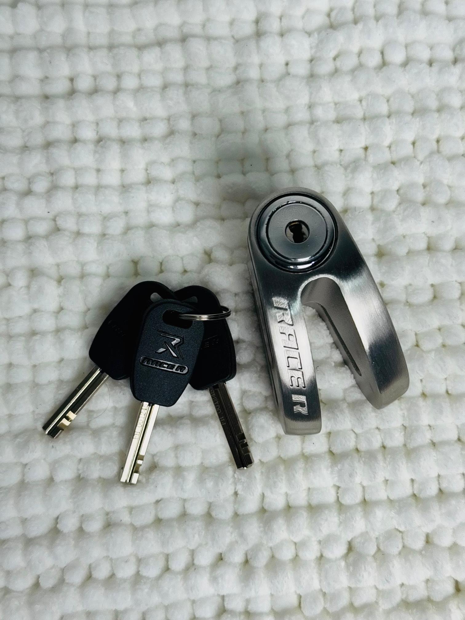 Race R International Acid Proof Disc Lock RV06 angle 3