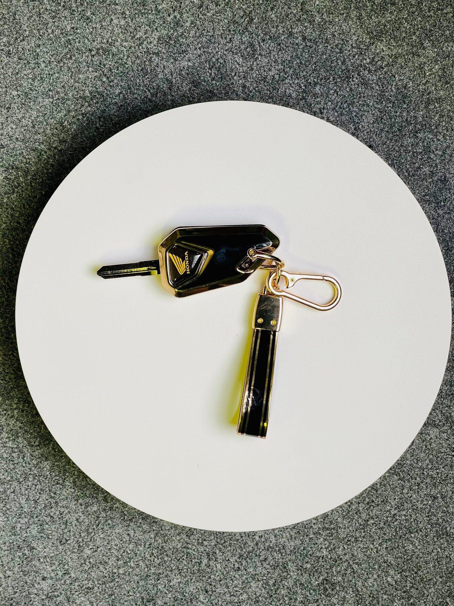 Golden Flip Key Combo Offer angle 3