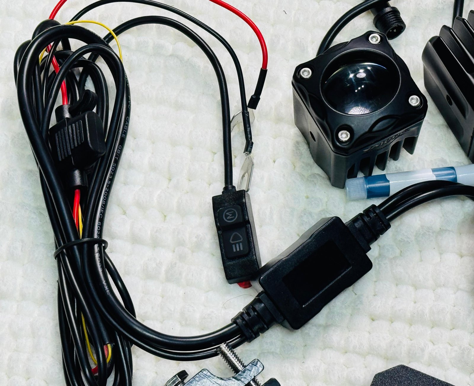 XMODS X-7 LED Fog Light – 40W angle 3