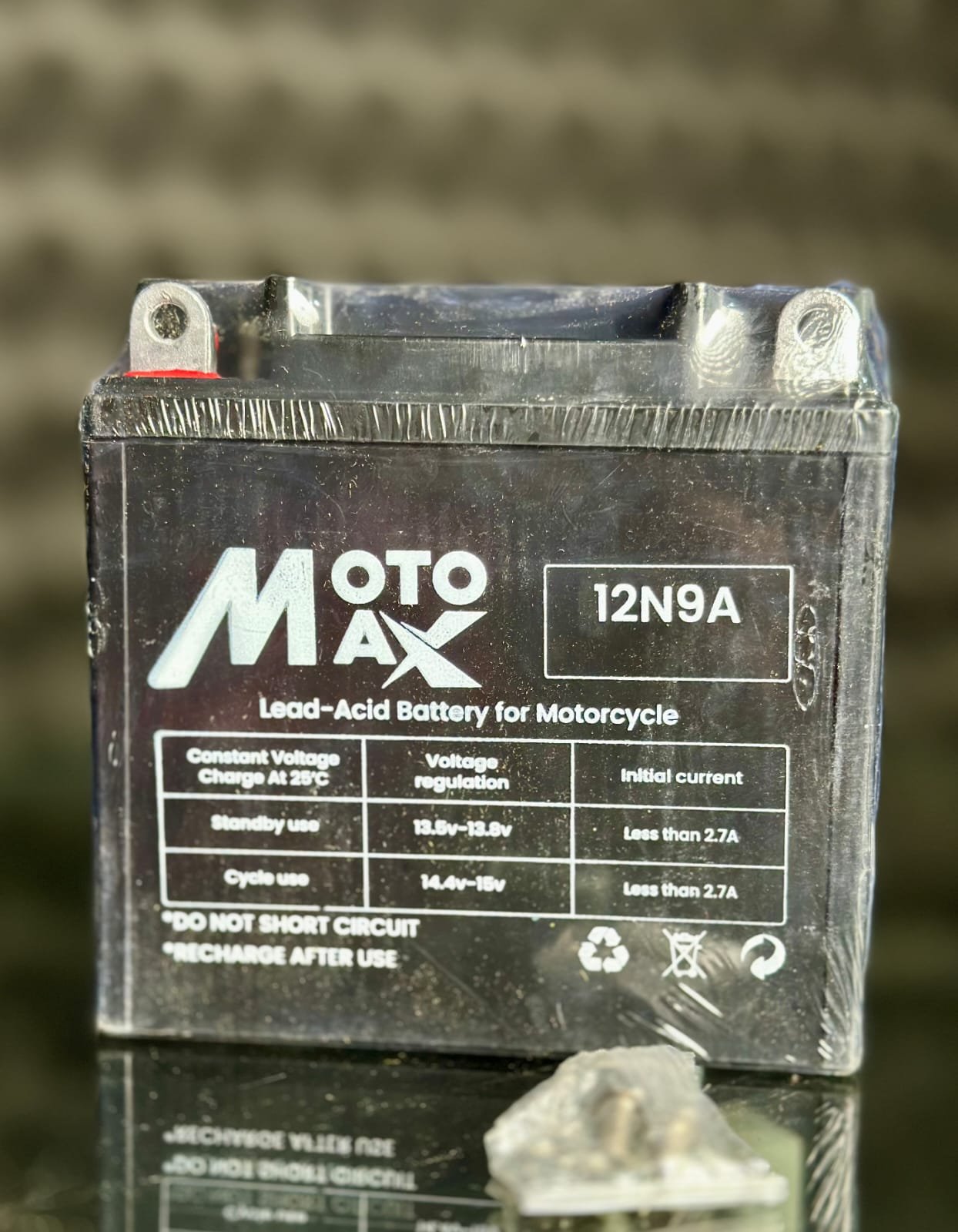 MotoMax Motorcycle Battery – 12N9A angle 3